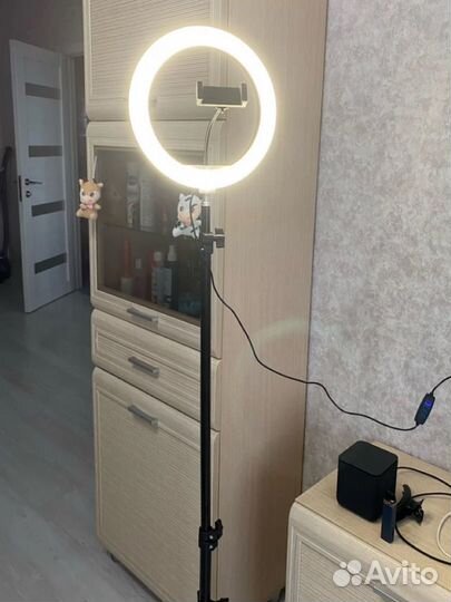 Кольцевая лампа цветная 26см