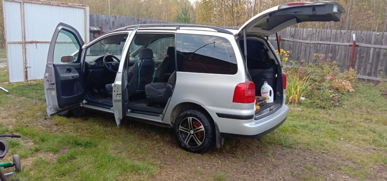 Volkswagen Sharan: фото владельца