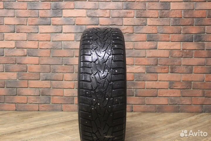 Nokian Tyres Hakkapeliitta 7 215/65 R16