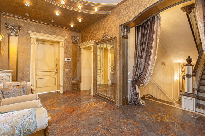 Дом 540 м² на участке 13 сот.