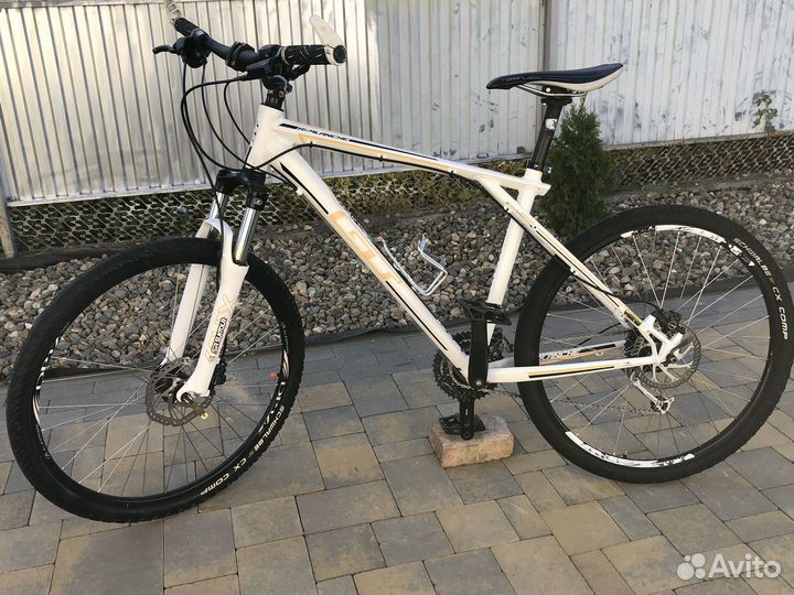 Велосипед GT avalanche 3.0