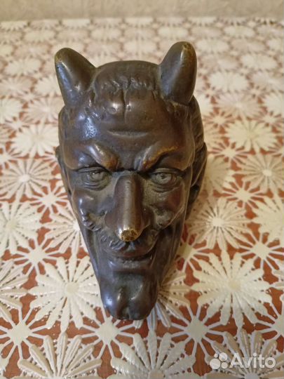 Мефистофель пепельница шкатулка