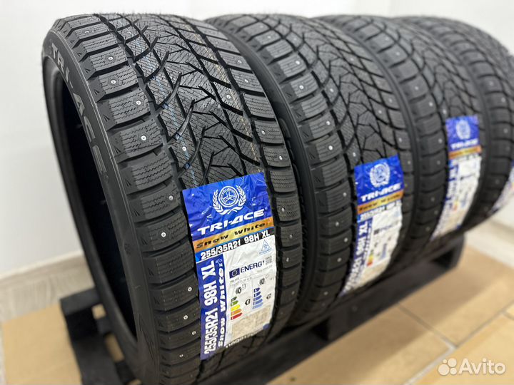 Tri Ace Snow White II Stud 255/35 R21 96H
