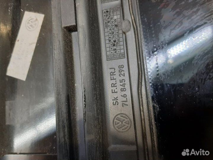 Форточка в крыло задняя правая Volkswagen Touareg