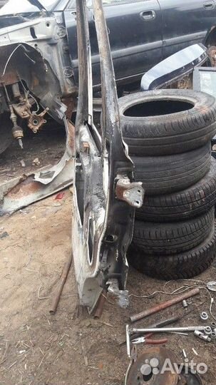 Дверь передняя левая Ford Transit