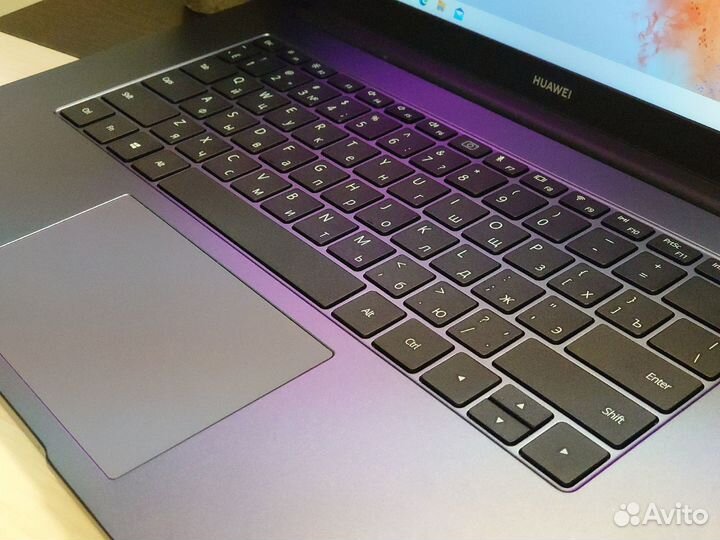 Премиальный ультрабук Huawei Ryzen 5\ 8\512Gb SSD