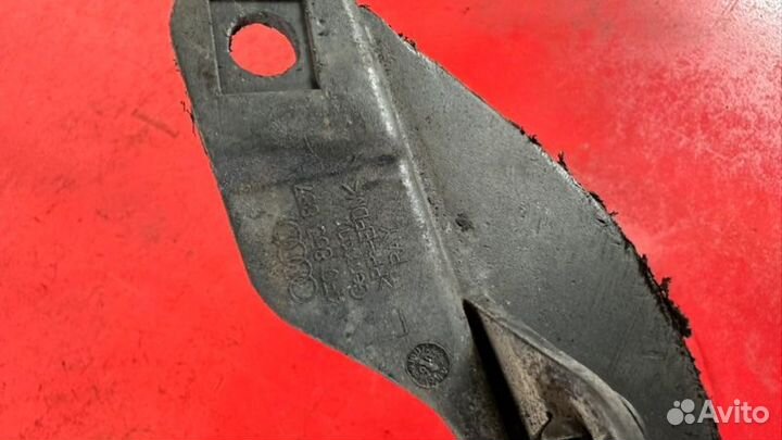 Брызговик передний левый Audi A6 C6 2.0 BRE TDI