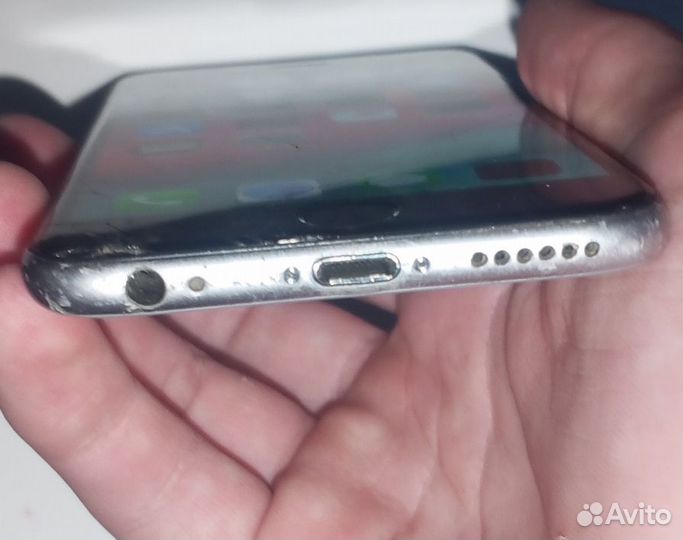 Телефон iPhone 6