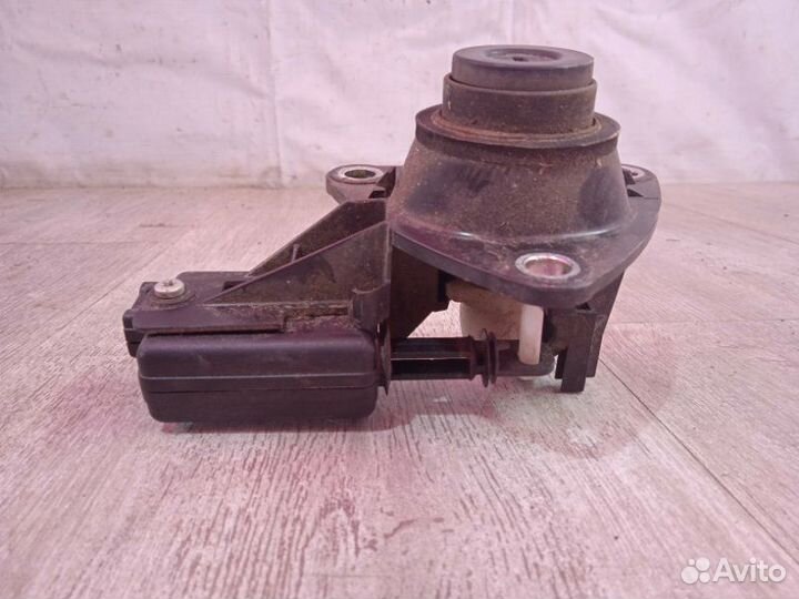 Кнопка багажника Renault Duster HSA K4M 2013