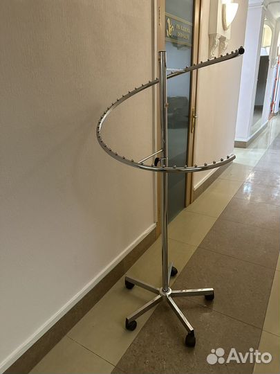 Вешалка напольная металлическая