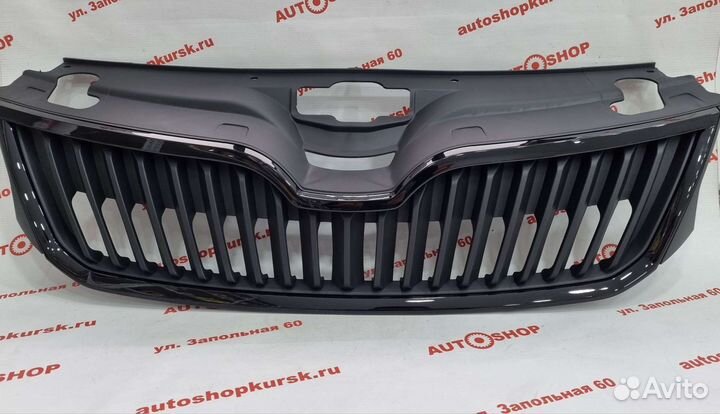 Решетка радиатора skoda rapid черная
