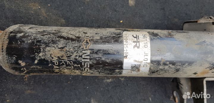 Стойки переднии Инфинити G V36 2WD