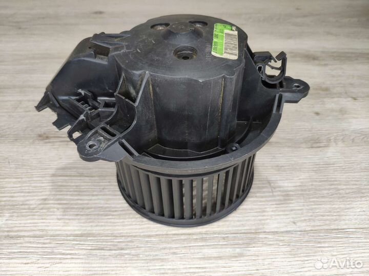 Вентилятор печки Peugeot 406 Samand