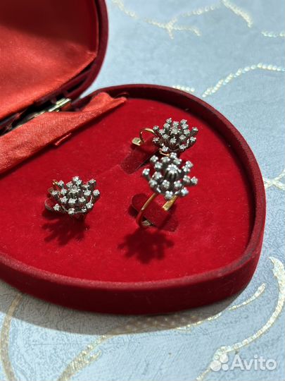 Золотые серьги с бриллиантами