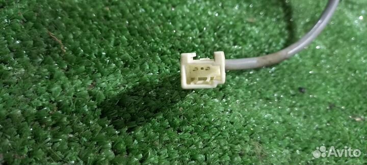 Личинка с тягой замка багажника ниссан максима а32