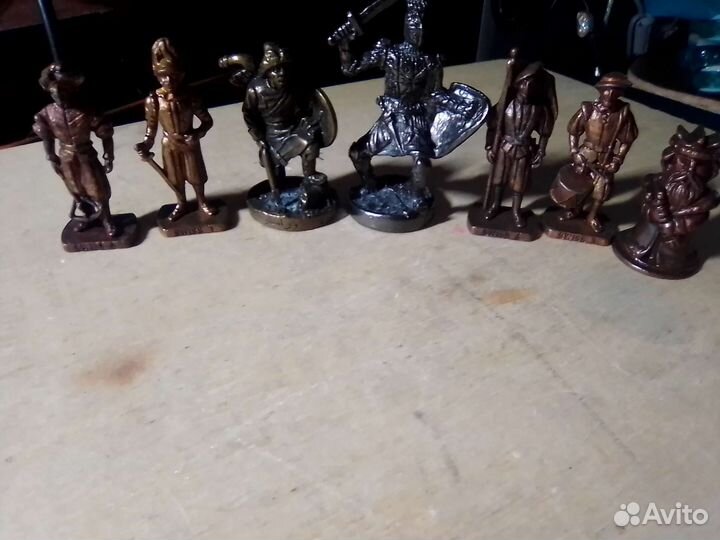 Киндер коллекция 90 годов, металлические солдатики