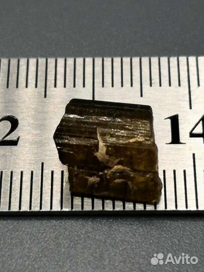 Турмалин в боксе, зеленый. Малхан