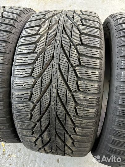 Nokian Tyres Hakkapeliitta R2 SUV 295/40 R21