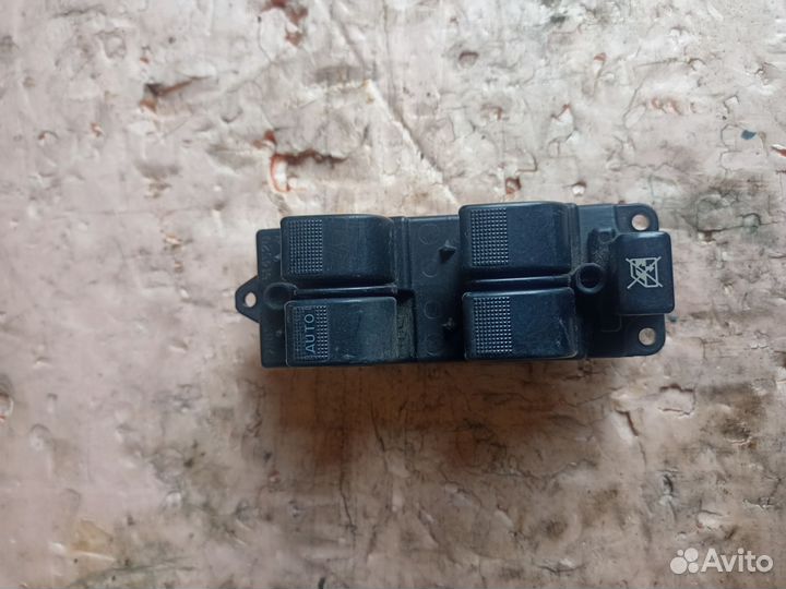 Блок управления стеклоподъемниками Mazda 6