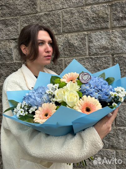 Букет Розы с гортензией