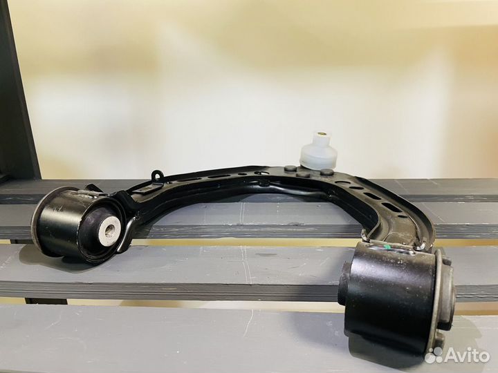 Рычаг передний, верхний Tesla Model S