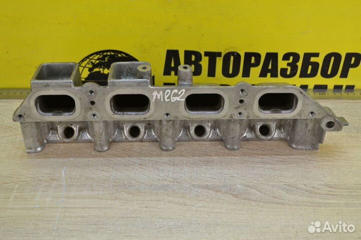 Renault Megane 3 Коллектор впускной нижний