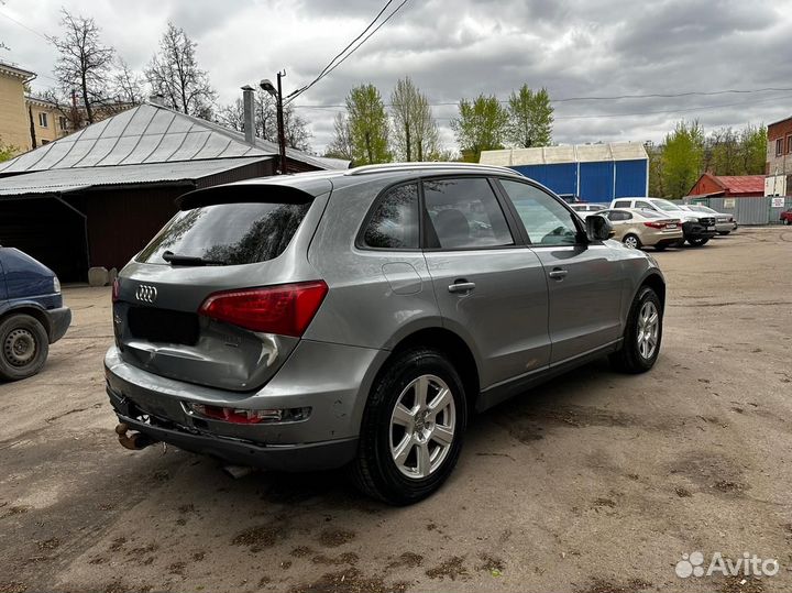 Audi Q5 2.0 AMT, 2010, битый, 238 000 км