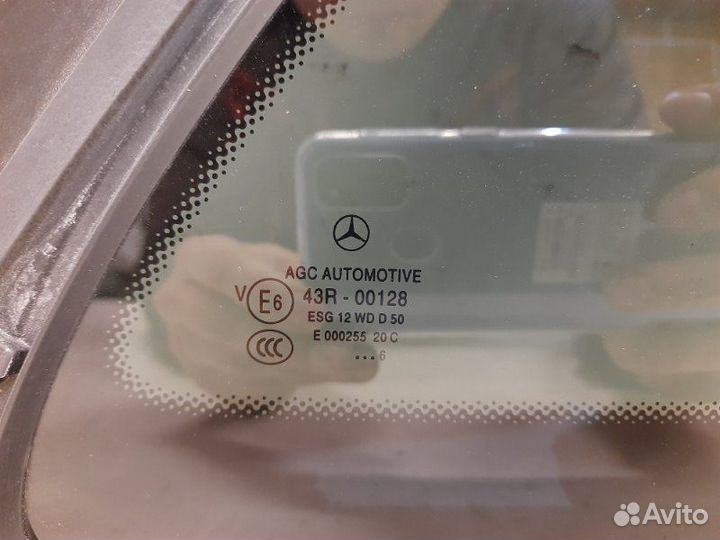 Стекло в крыло заднее правое Mercedes-Benz Maybach