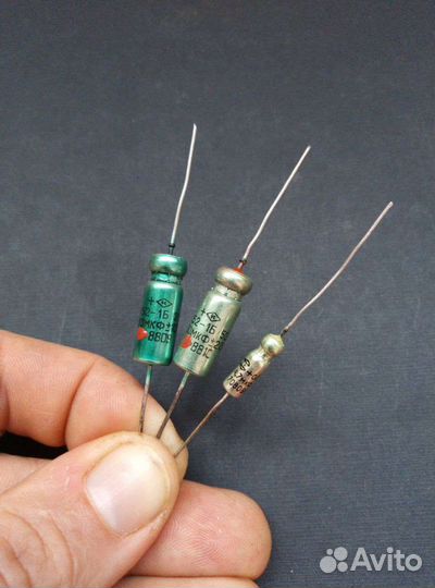 Конденсаторы к52-1 разные