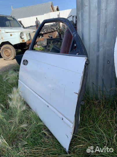 Двери правые Toyota Corolla AE100