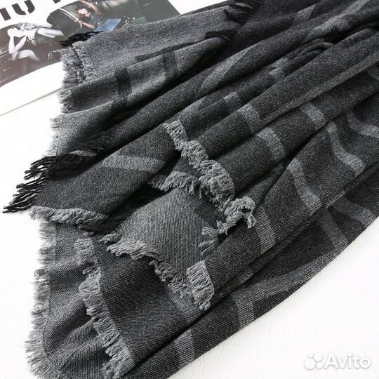 Палантин Toteme