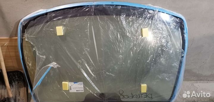 Лобовое стекло Renault Kangoo 2