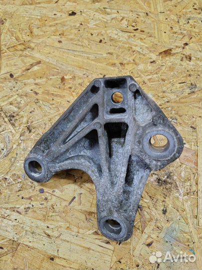 Кронштейн АКПП тринога Ford focus 2 1.6