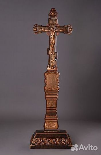 Крест на могилу с цветником