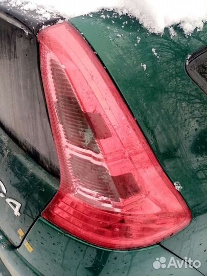 Фонарь задний правый Citroen C4