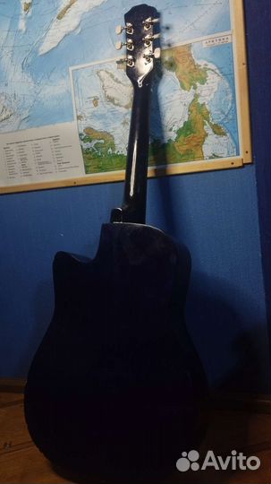 Акустическая гитара