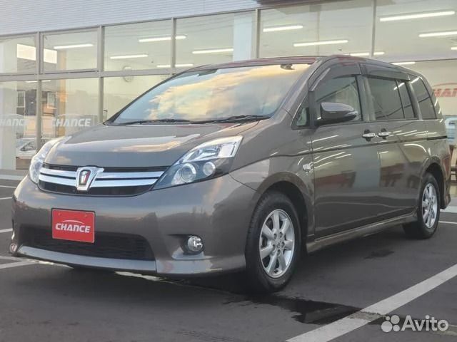 Toyota Isis 1.8 CVT, 2015, 38 000 км