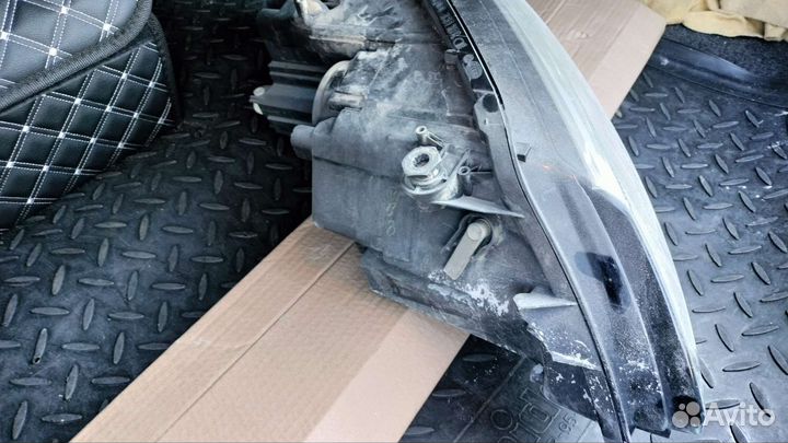 Фара левая jetta 6