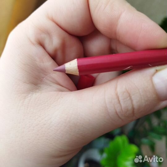 Strikeslips - Карандаш для губ