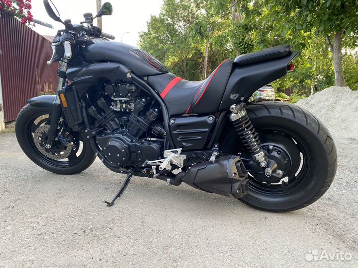 Yamaha V-Max 1200