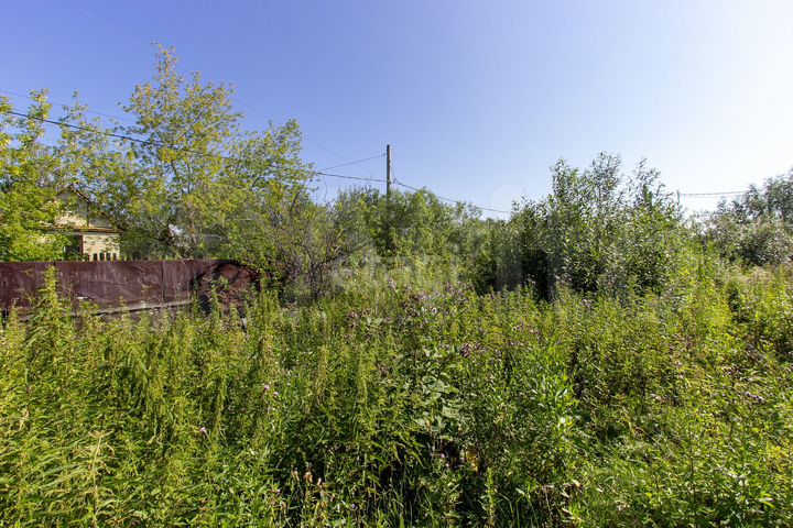 Дом 24,2 м² на участке 8 сот.