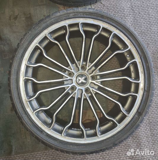 Nokian Tyres Hakka Z 295/30 R22