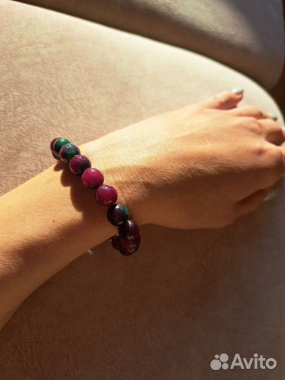 Рубиновый браслет