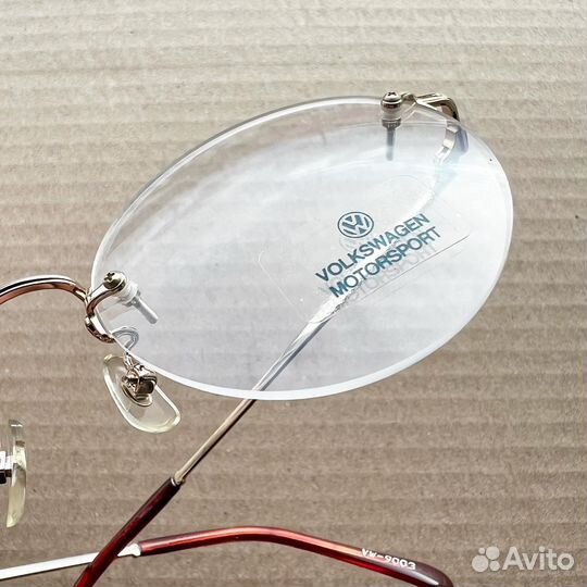 Очки VW Motorsport сделано в Японии