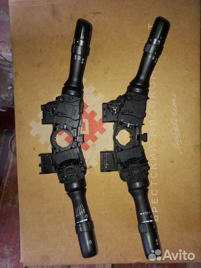 Блок переключатель поворота на Тойота королла 150