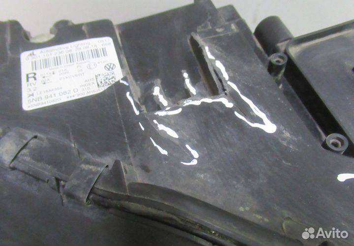 Фара правая LED Volkswagen Tiguan 2 oem 5NB941082D