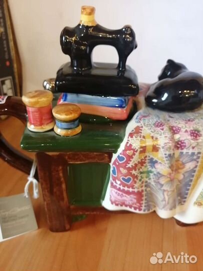 Чайник коллекционный. Toni Carter клеймо