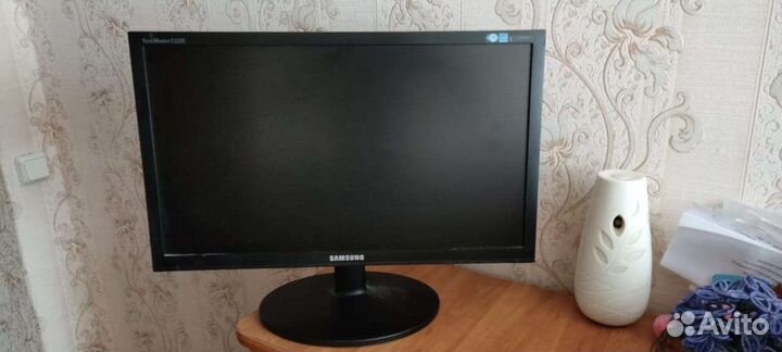 Монитор Samsung 22 дюйма
