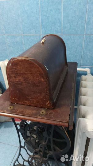 Швейная машинка зингер б/у,уместен торг