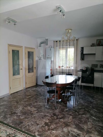 Дом 146 м² на участке 6 сот.